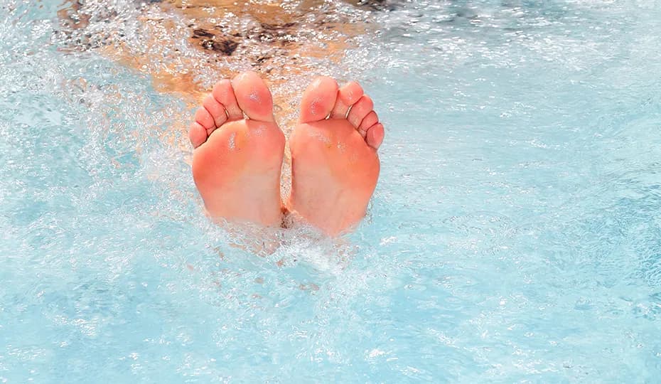 Hydrotherapy for natural healing and wellness at VSR Vriksha naturopathy wellness centre in Hyderabad